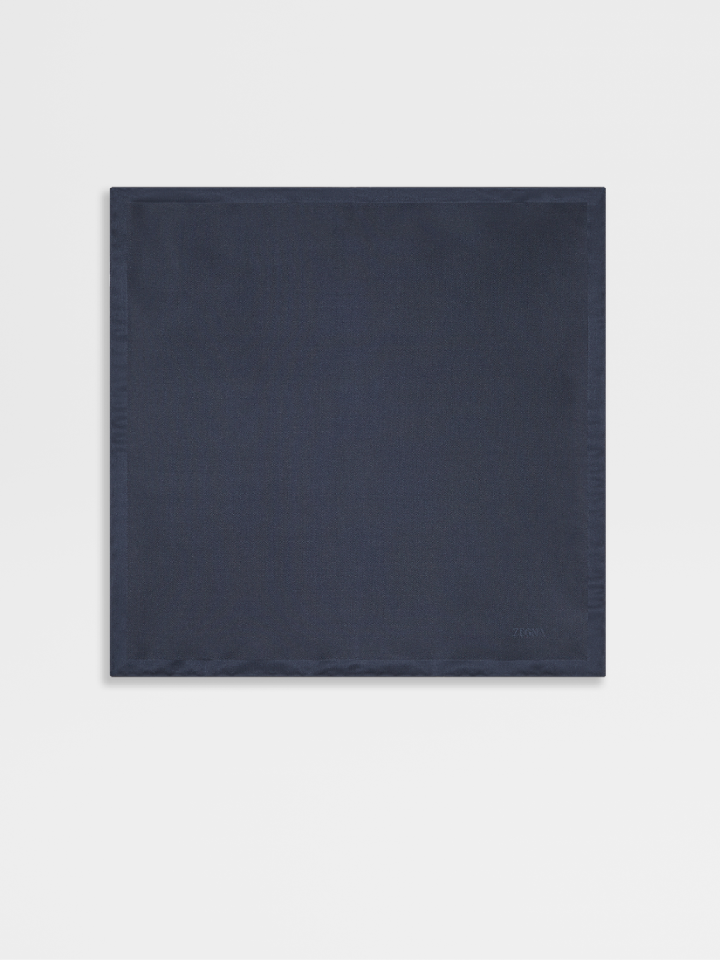 Azul oscuro